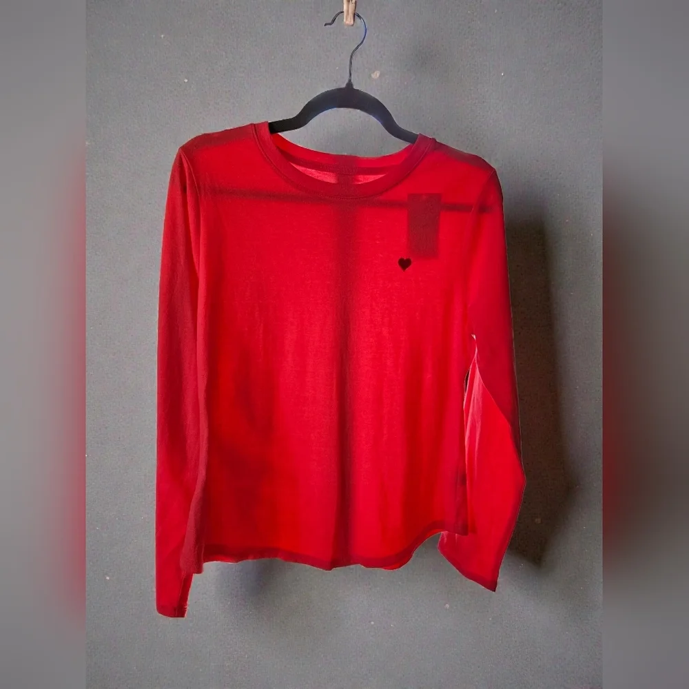 A New Day NWT Red Long Sleeve Crewneck Top Heart Graphic M - Picture 4 of 6